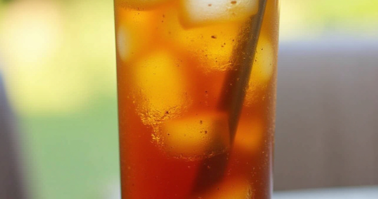 Cool & Crisp: Crafting the Ultimate Refreshing Iced Tea Cocktail